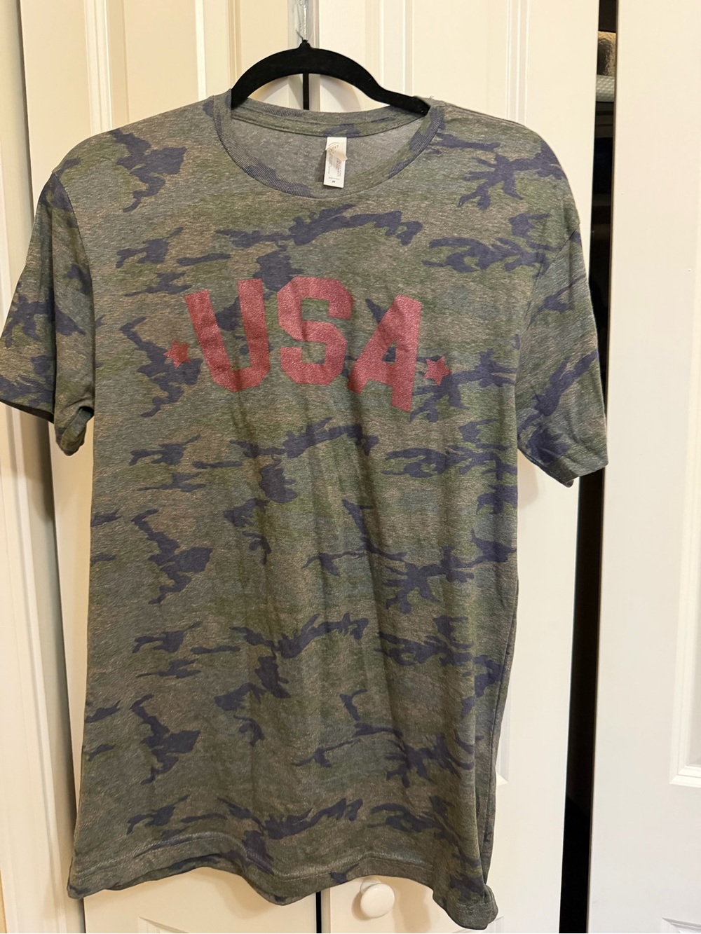 USA Graphic Camouflage women  T-Shirt - medium